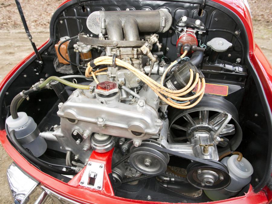 Моторный отсек Fiat Abarth 750 Record Monza 1958 года  (фото 8 из 11)
